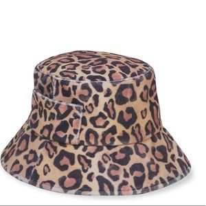 Lack of color bucket hat - cheetah. never worn